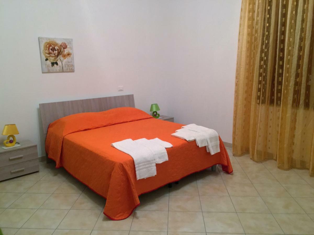 Il Giardino Dei Limoni Apartment Кустоначи Екстериор снимка