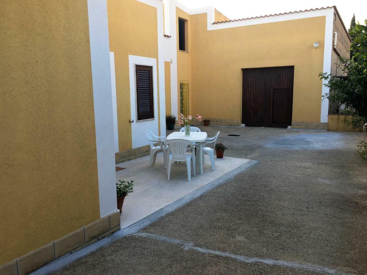 Il Giardino Dei Limoni Apartment Кустоначи Екстериор снимка