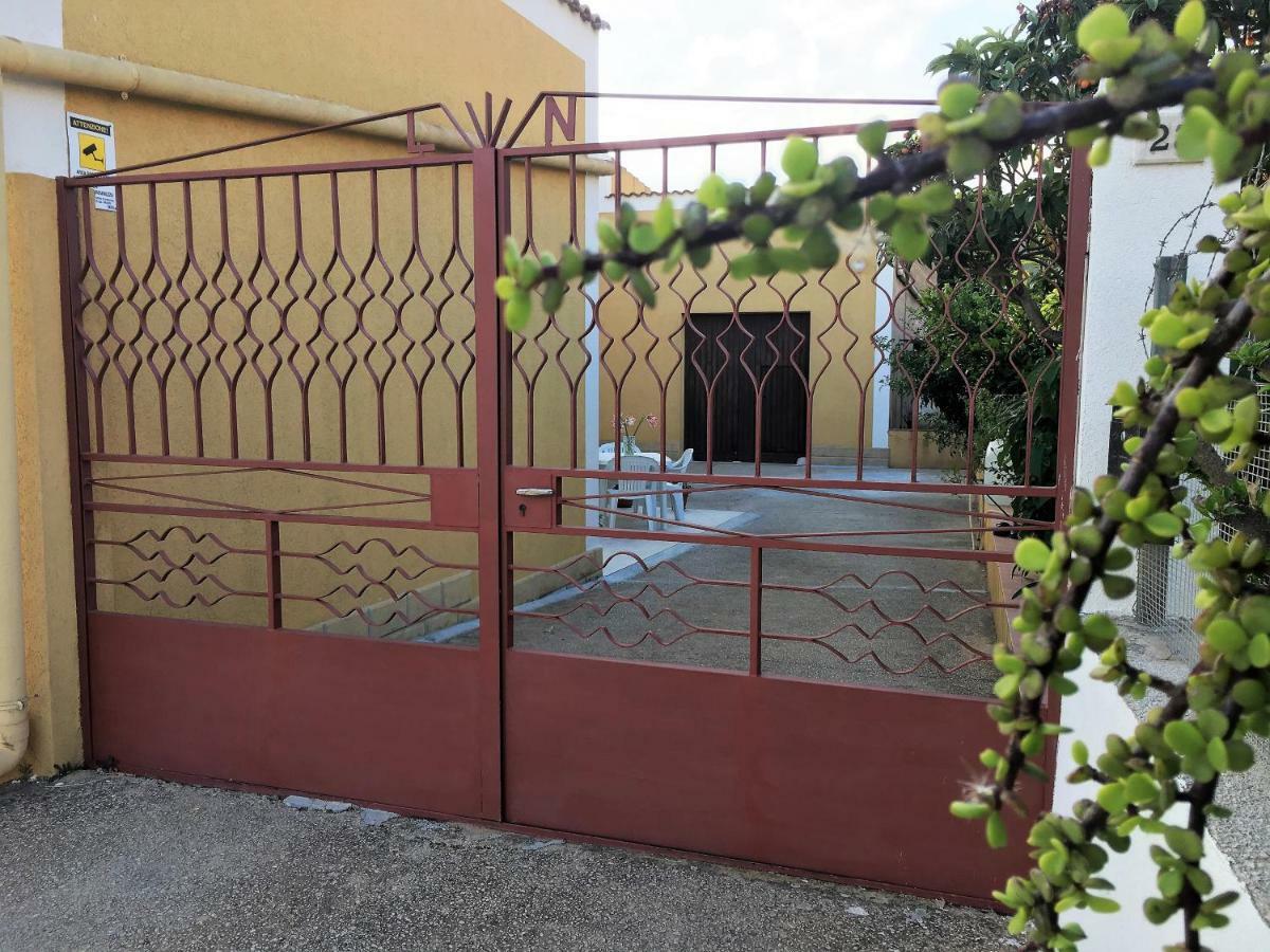 Il Giardino Dei Limoni Apartment Кустоначи Екстериор снимка